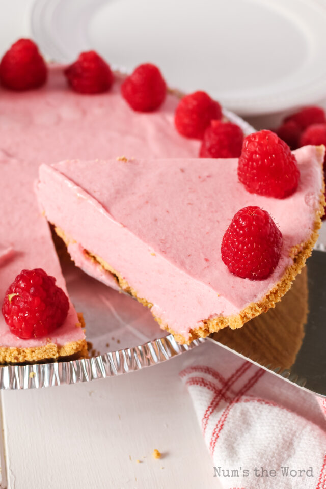 Raspberry Mousse Pie