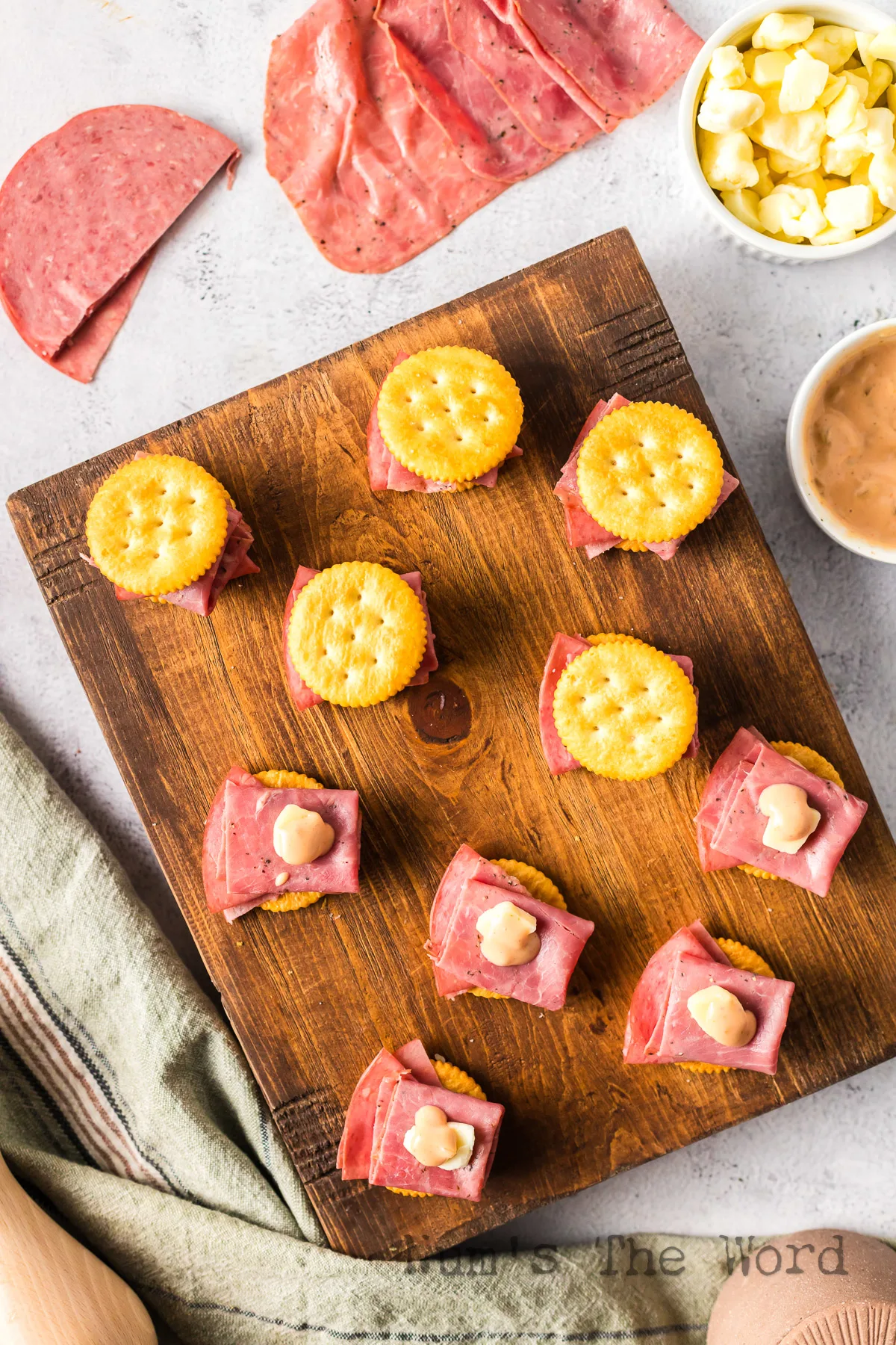 Top cracker placed on top of slider.