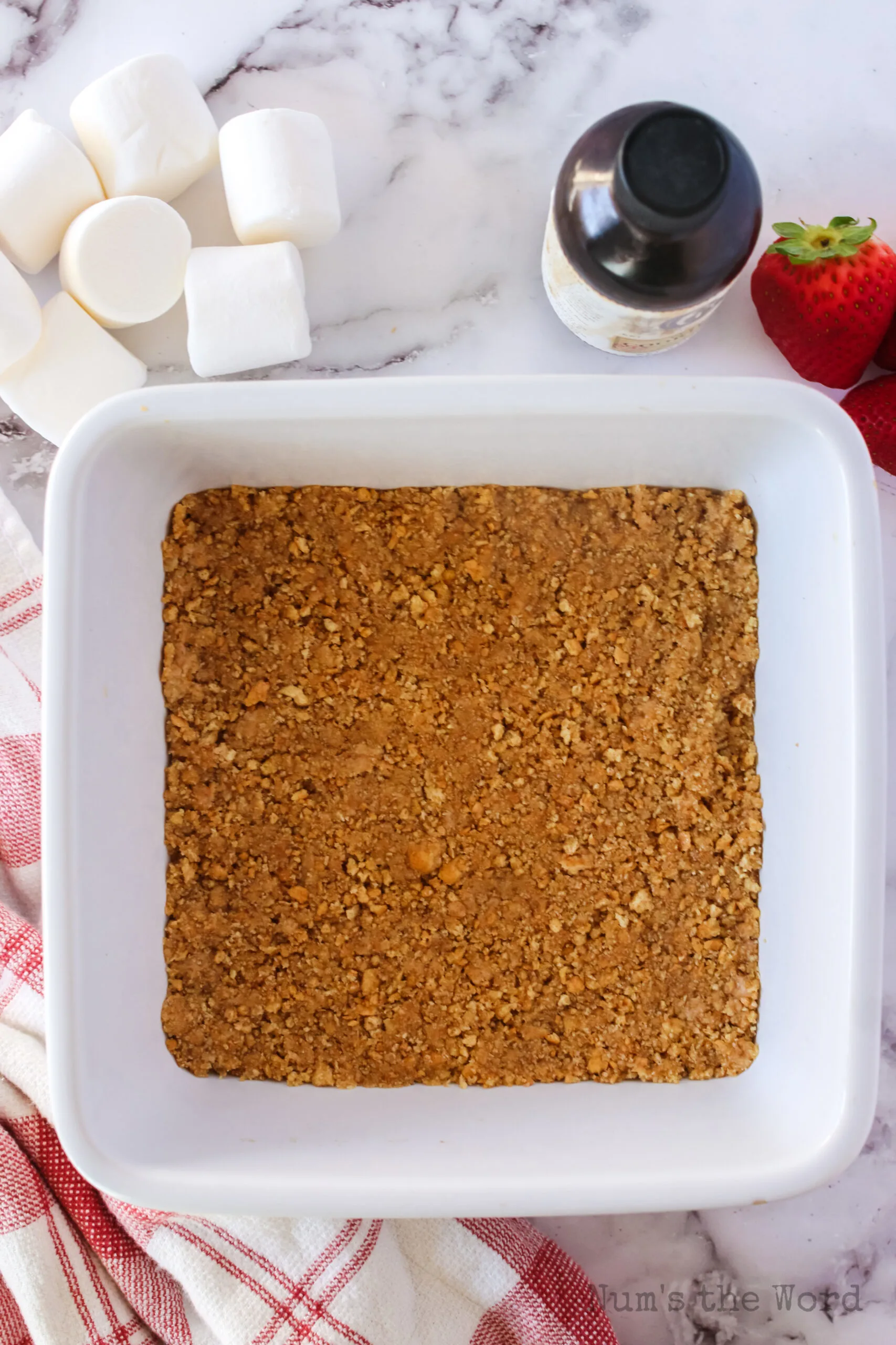 graham cracker crumb crust