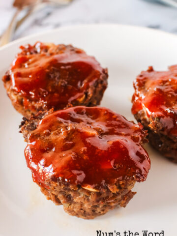 Mini meatloaf shop in muffin pan