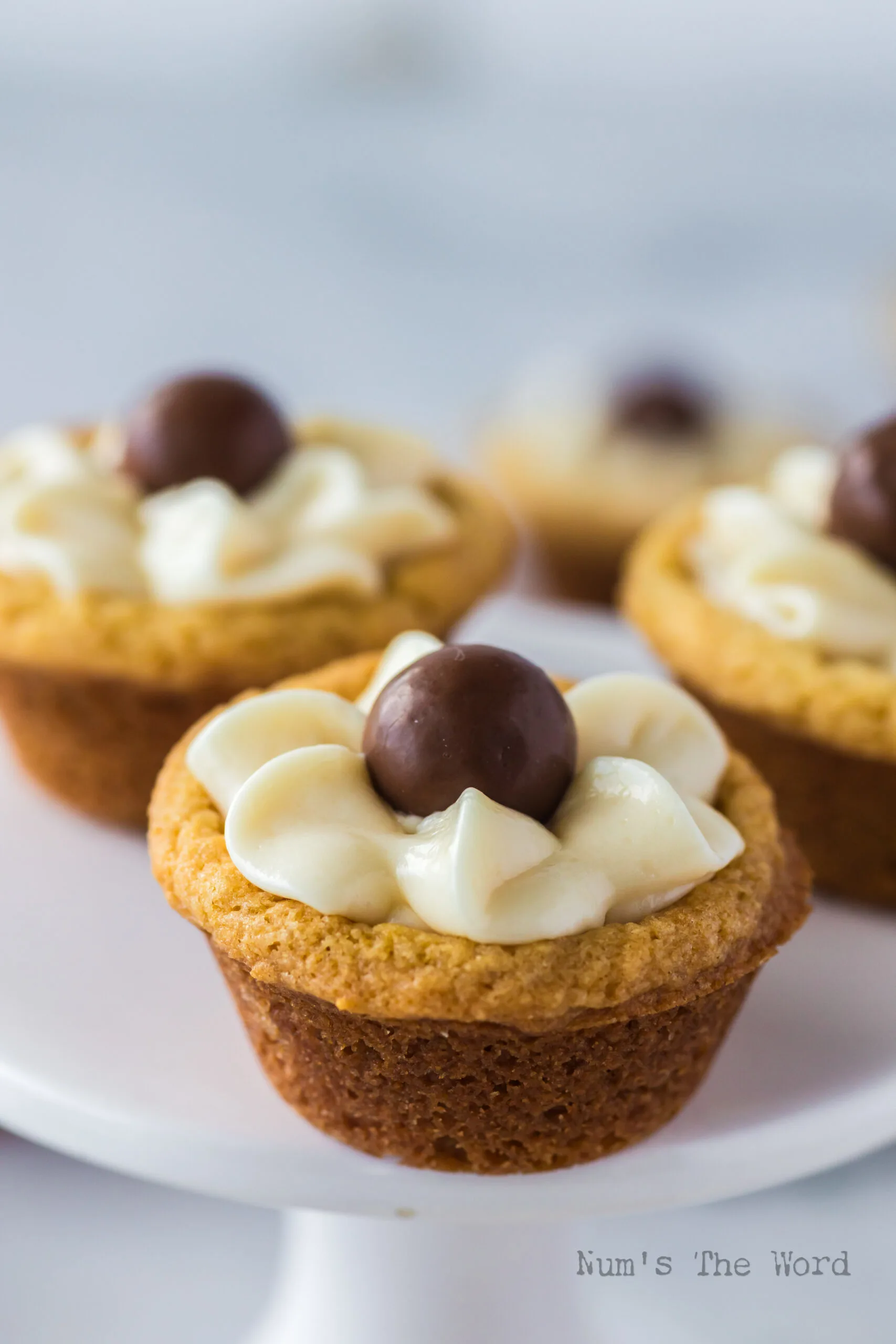 side view of whoppers cookie cups ready to serve.