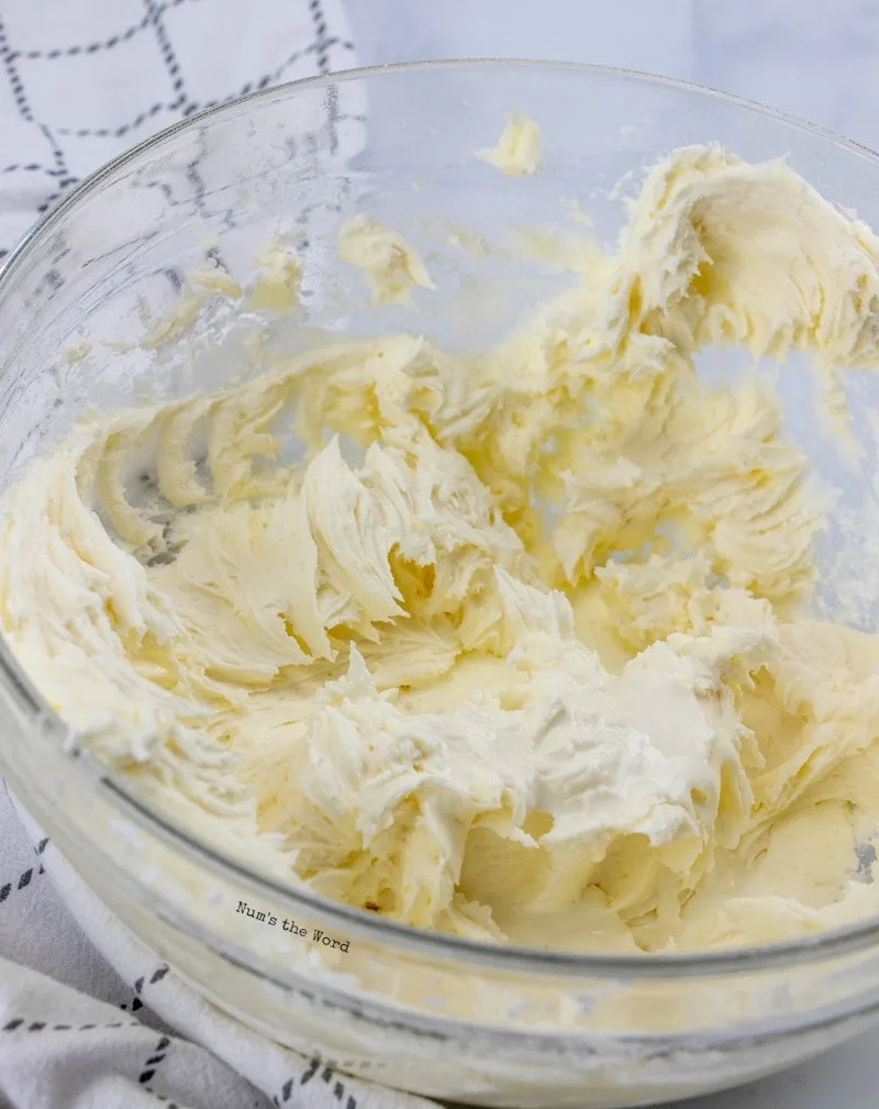 Buttercream Frosting Recipe - Num's the Word