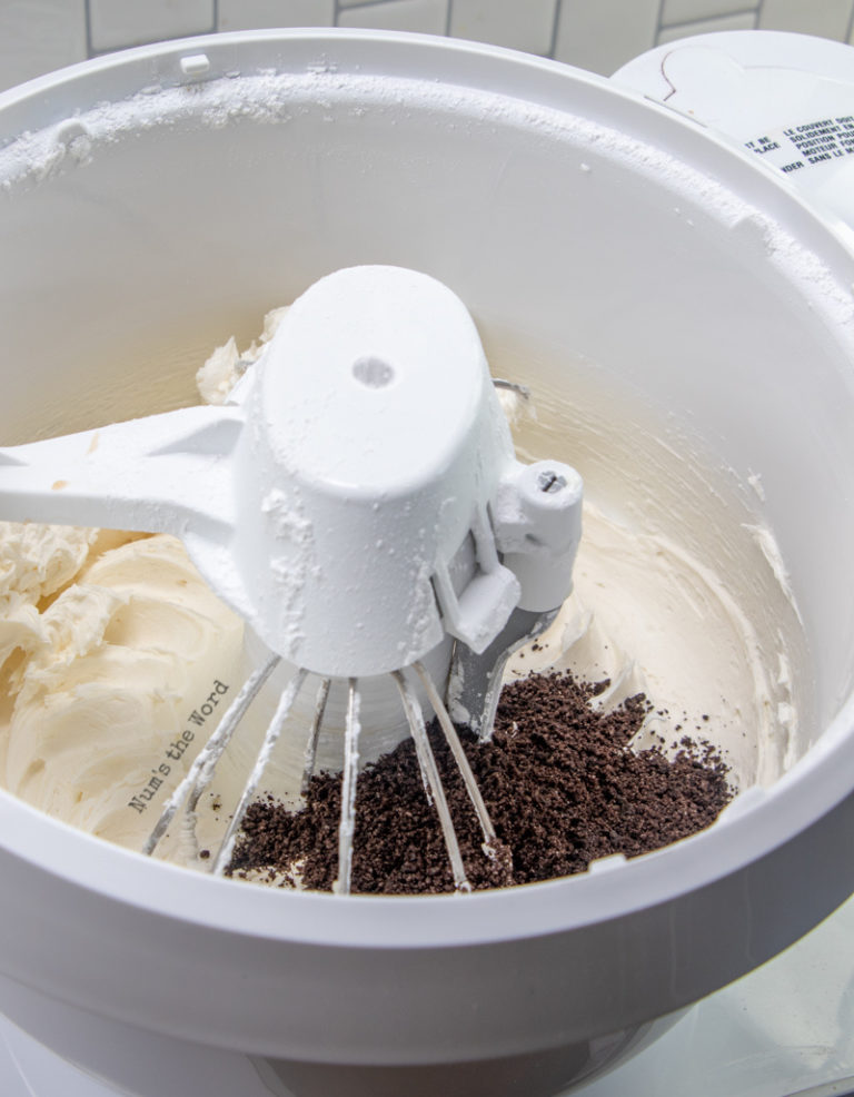 Oreo Frosting [AKA Oreo Buttercream Frosting] Num's the Word