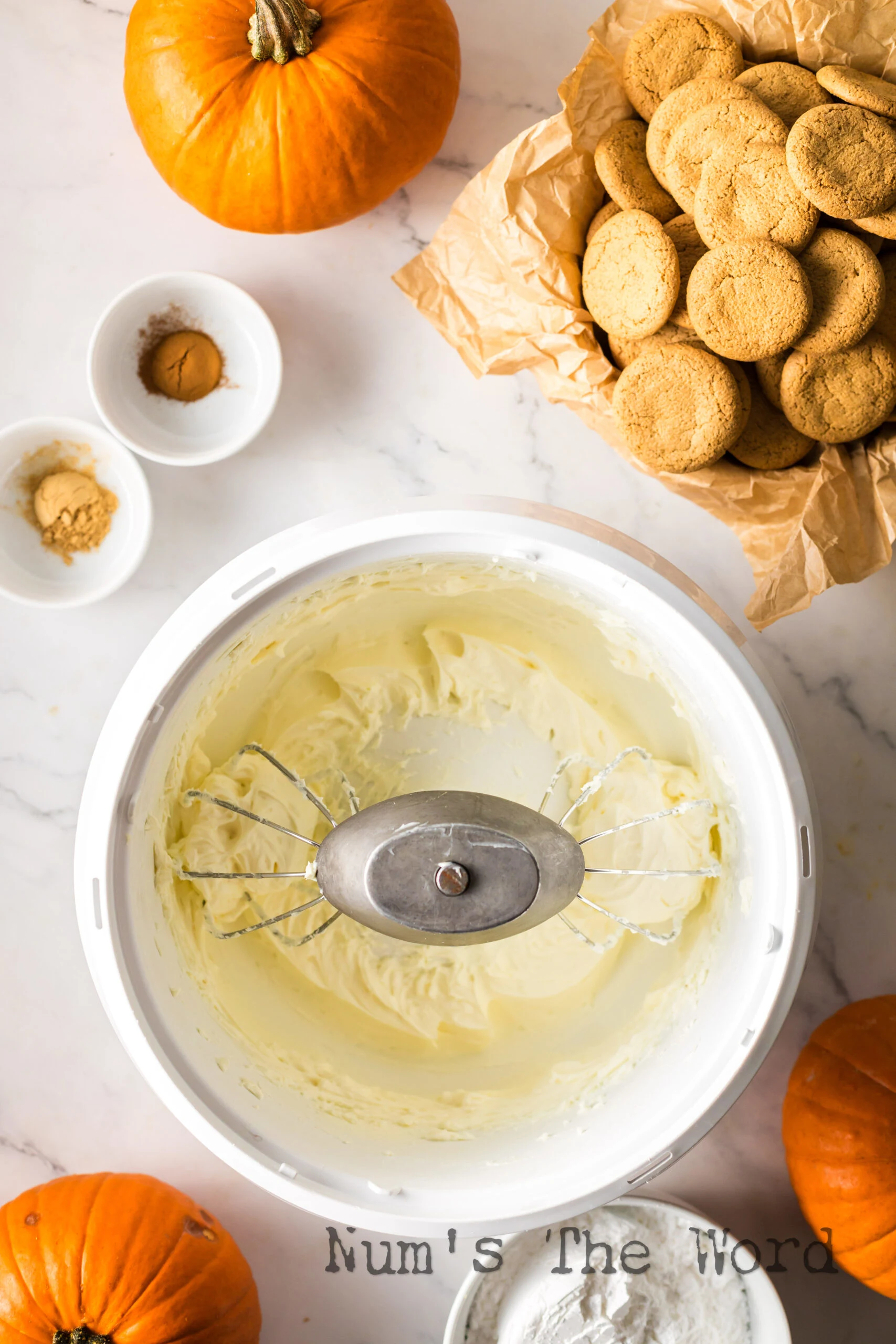 Cream cheese in blender mixed until fluffy.