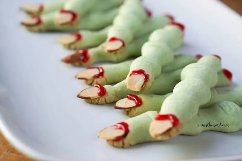 Creepy Witches Fingers - straight on view of fingers lined up on a serving platter