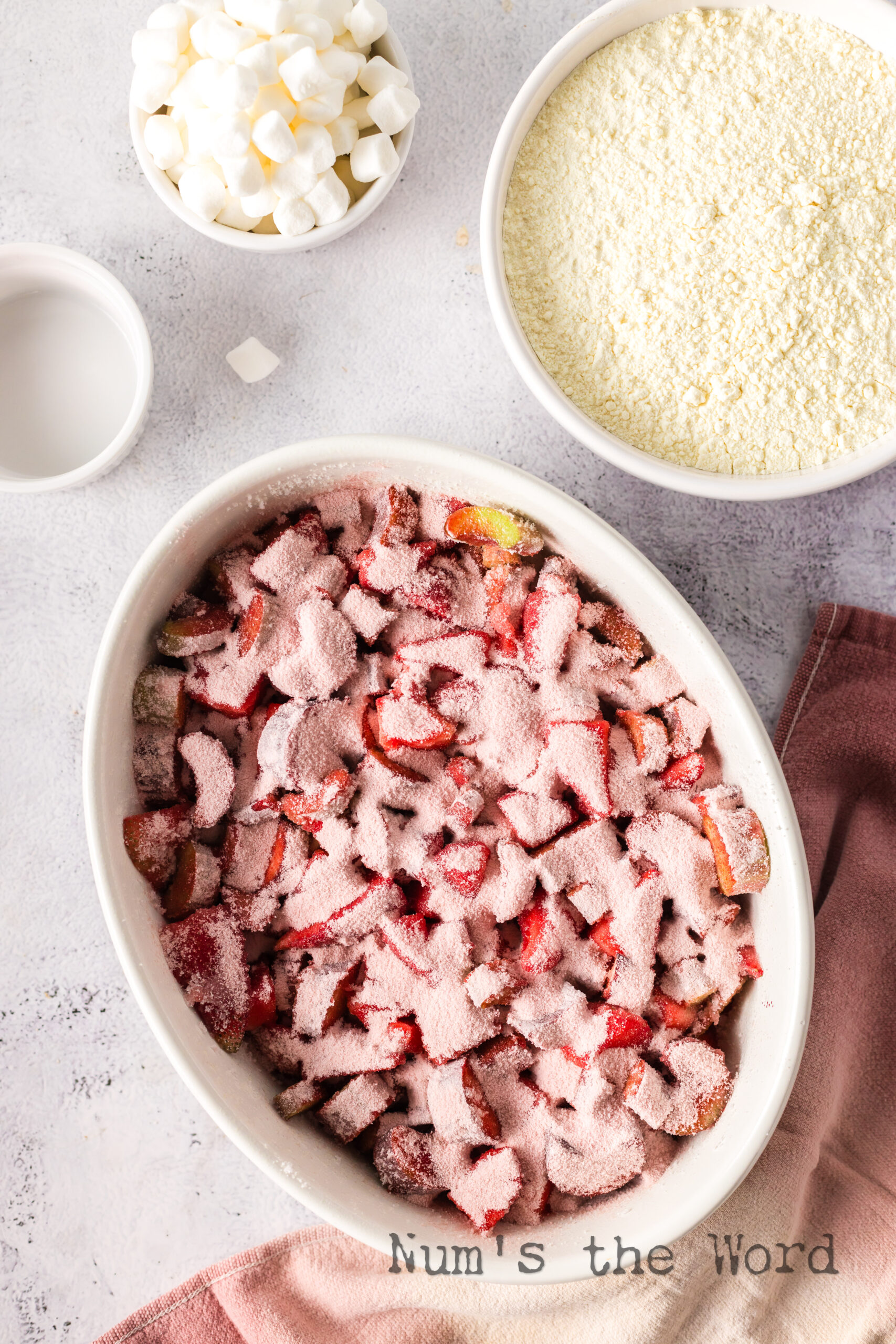 Jello sprinkled over the top of the rhubarb.