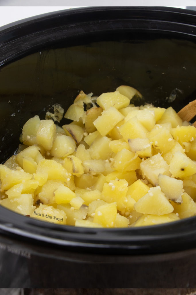 Best Crock Pot Mashed Potatoes - Num's the Word