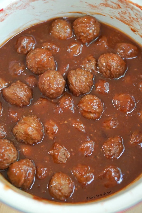 Chili Cranberry Meatballs - cooked meatballs in pot