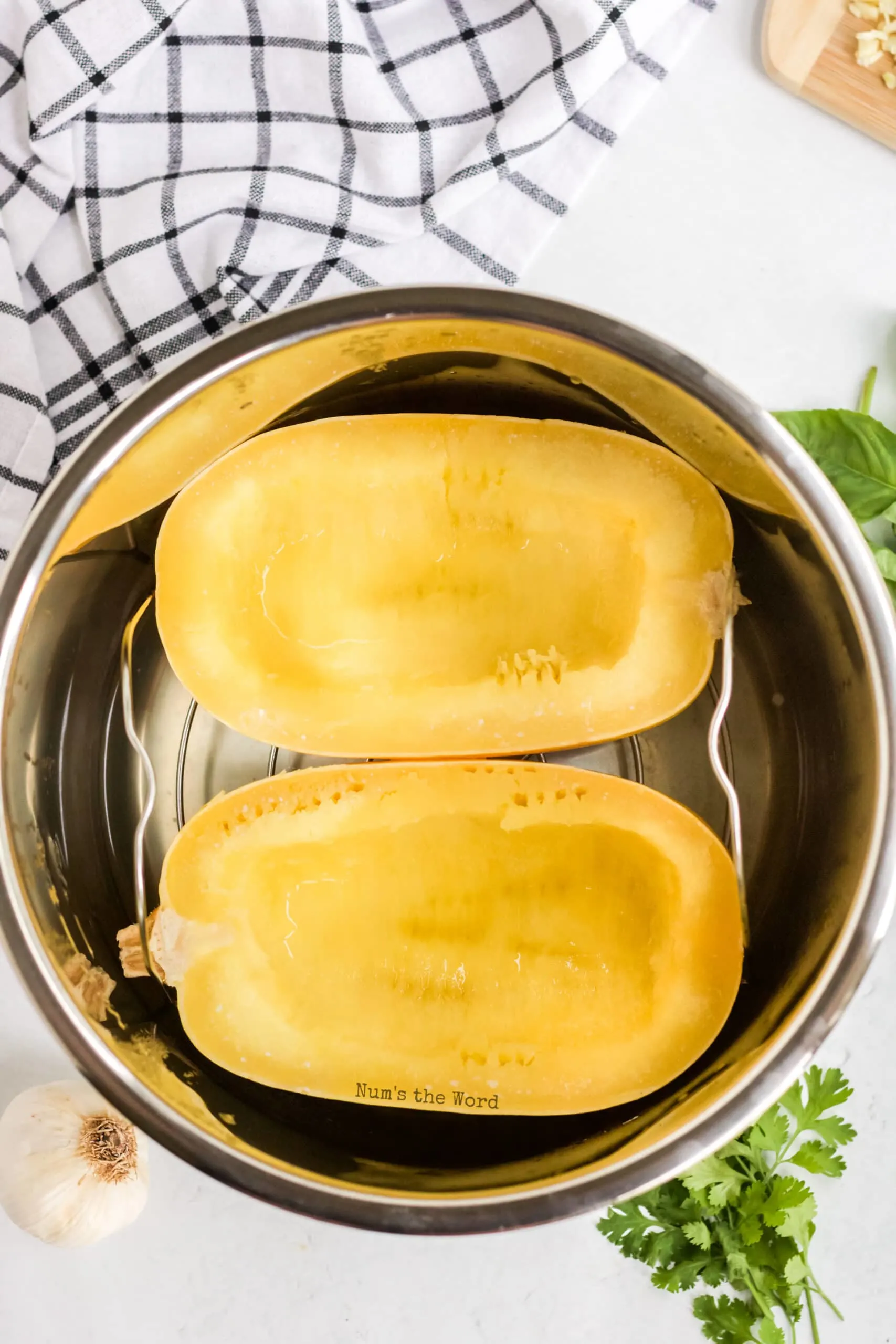 cooked spaghetti squash in instant pot