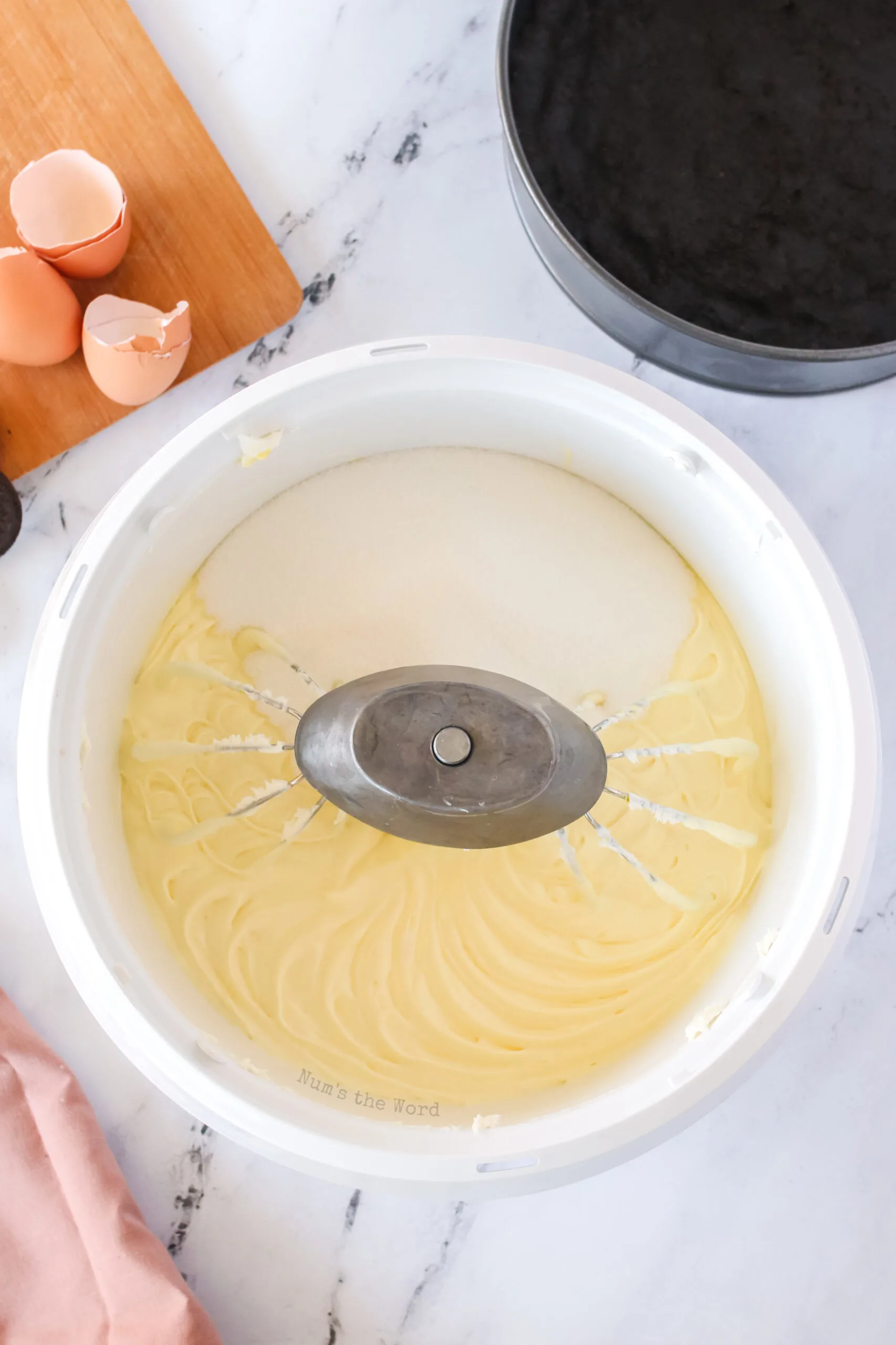 small amount of sugar added to cream cheese egg mixture.