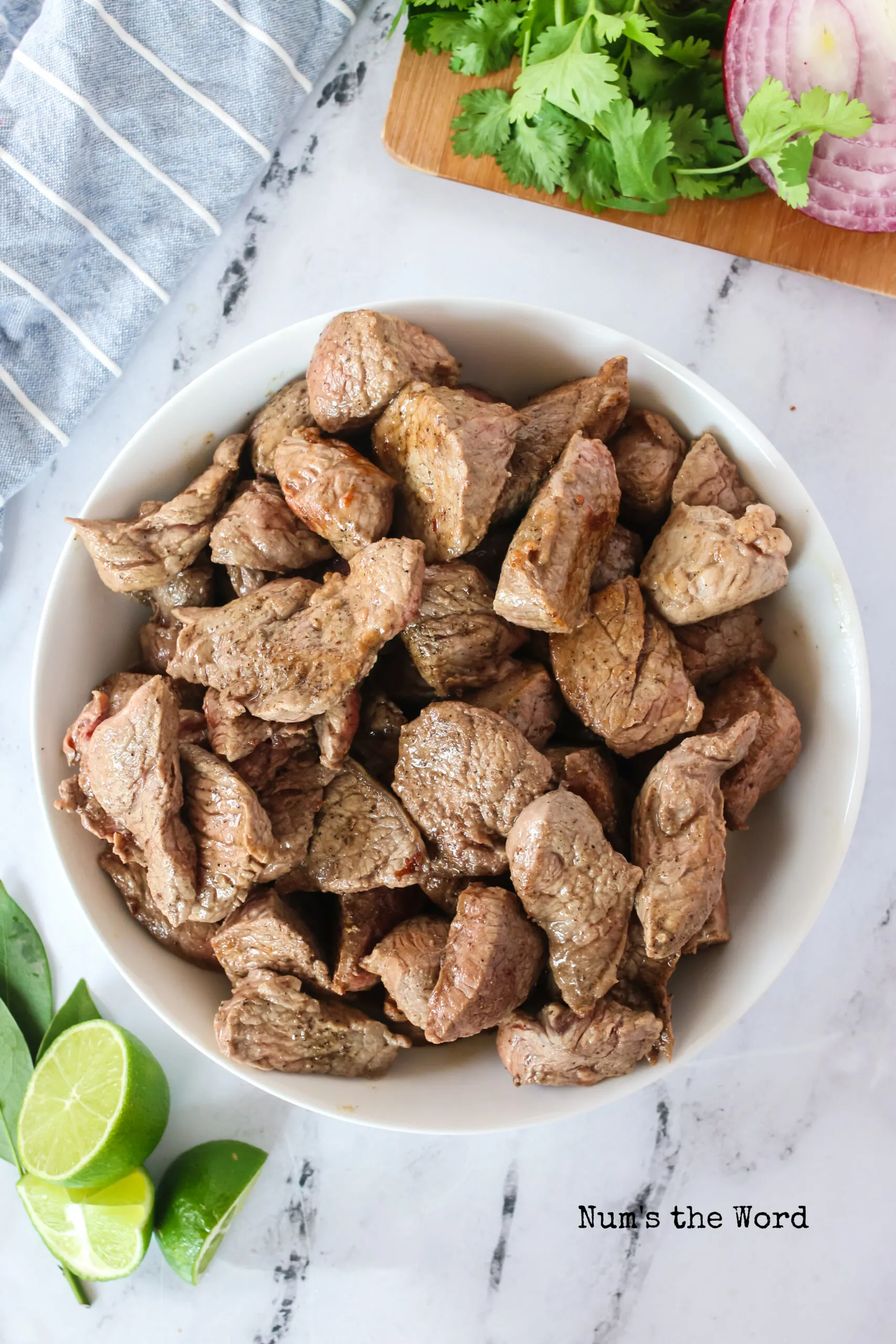 seared beef chunks in a bowl, set aside.