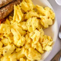 zoomed in image for recipe of scrambled eggs on plate.