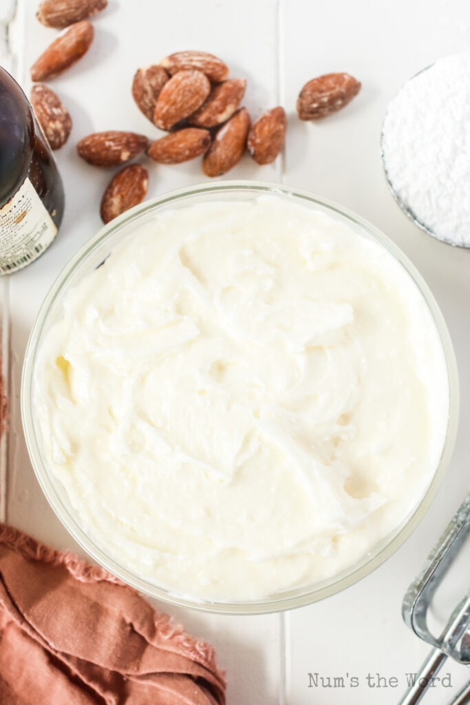 Almond Buttercream Frosting Num's the Word