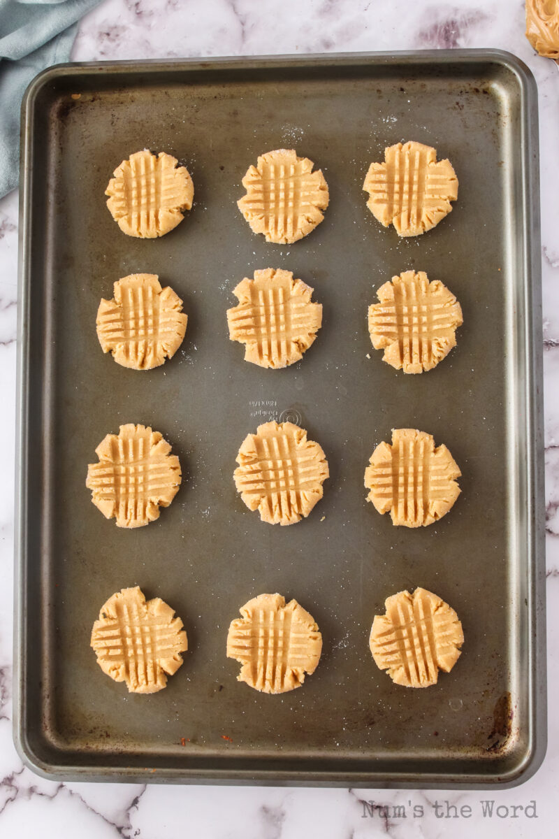 Peanut Butter Cookies - Num's The Word