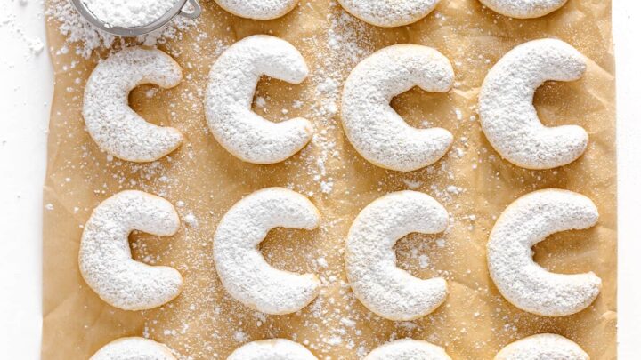 Image for Vanillekipferln (Vanilla Almond Crescent Cookies)