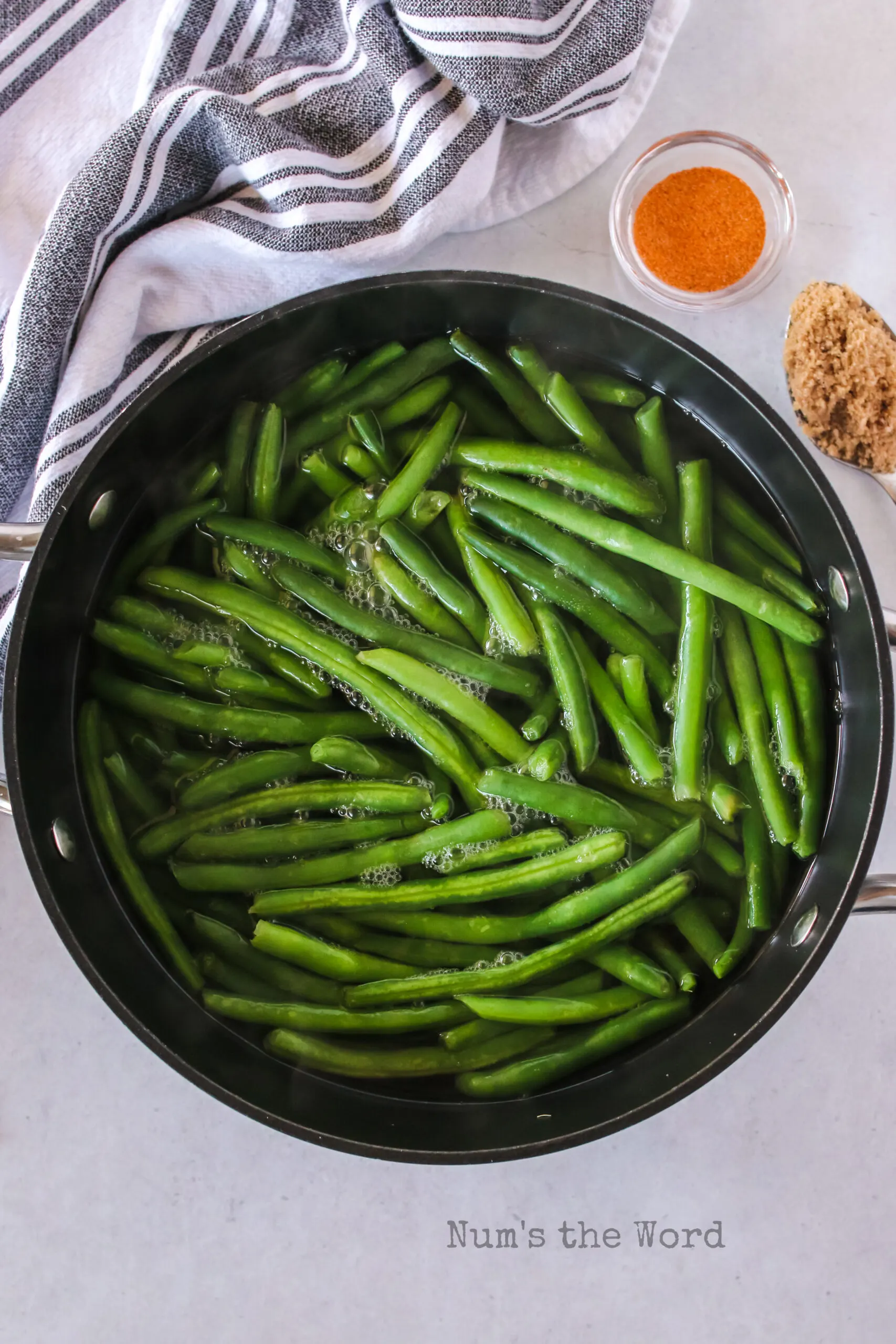 green beans boiled in water to par boil them